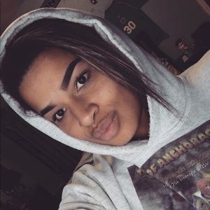 Meet your Posher, Malia